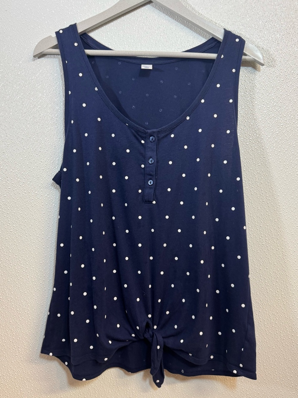 Old Navy Navy and White Polka Dot Tie-Front Tank Sz M (E-43)